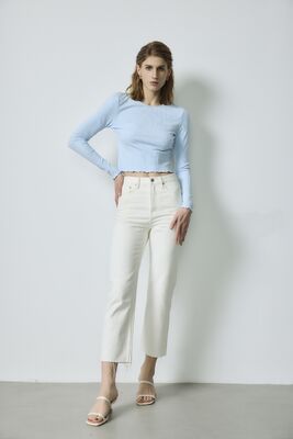 Ein guter Preis. Blau gestreifte Jeans mit langen Ärmeln, mit geschnittenem Oberteil und weißer Oberteil, mit geschnittenem Oberteil, mit geschnittenem Oberteil, mit geraden Beinen Online