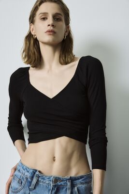 Harga bagus Modal Spandex Basic lengan panjang Crop Top Ribbing lengan pendek Plain Hitam on line